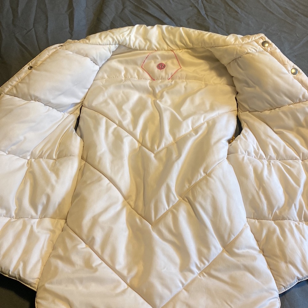 Lululemon 🦄 Down Quilted Vest - Picture 8 of 12